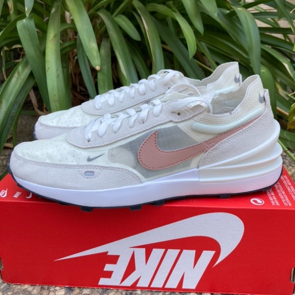 COPY - Nike Waffle One - Picture 2 of 5